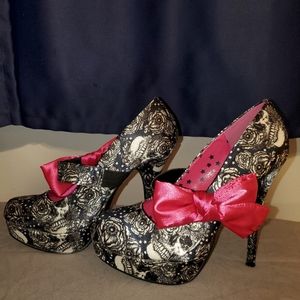 Iron Fist Midnight Skull Night A Light Heels size 10